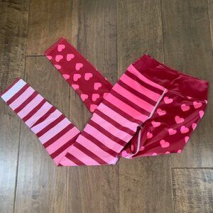 Vastitch Valentine heart/striped leggings.